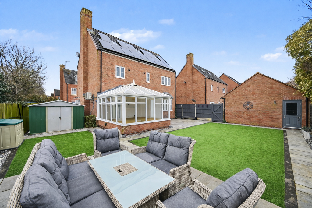 Property photo 2 of 28