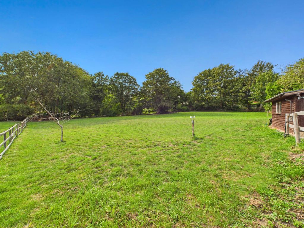 Property photo 3 of 35