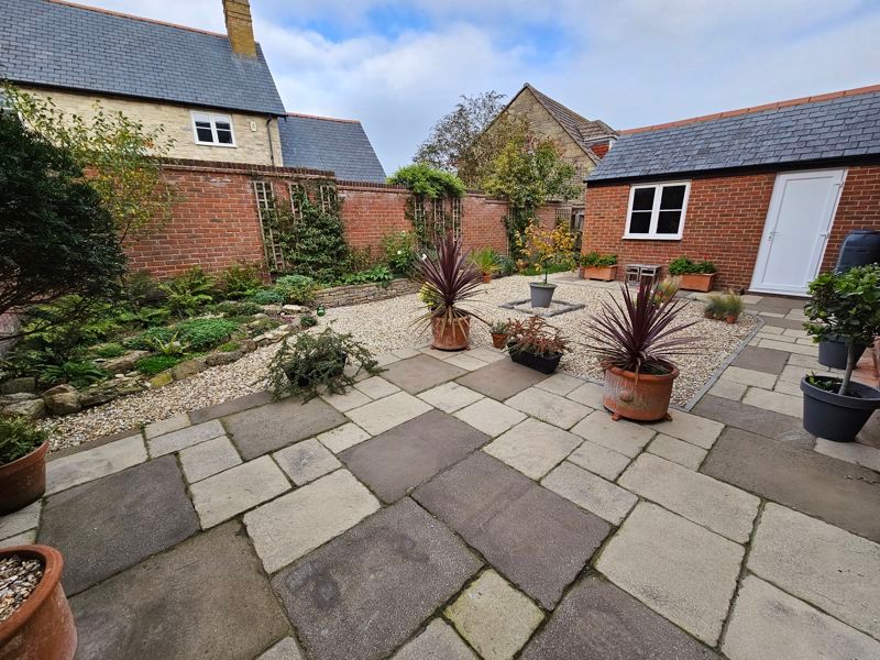 Property photo 3 of 15 Photo 16