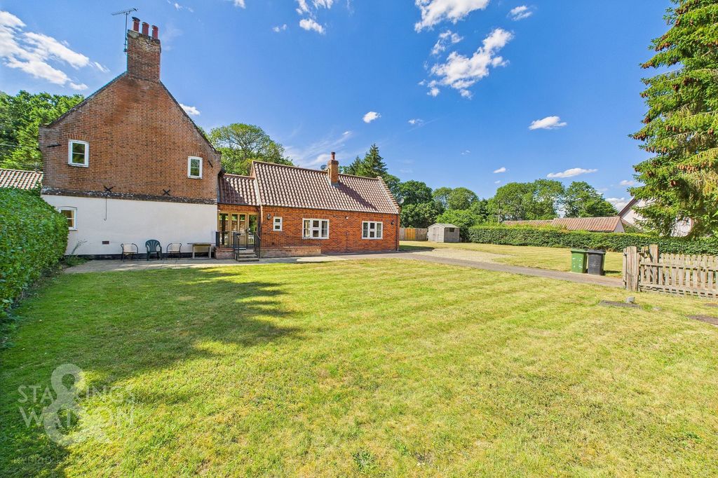Property photo 2 of 30