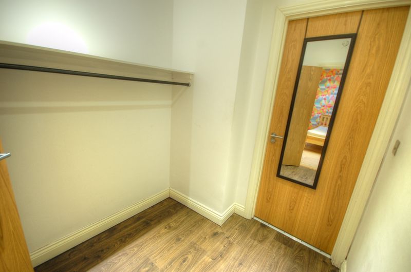 Property photo 3 of 7 Photo 7