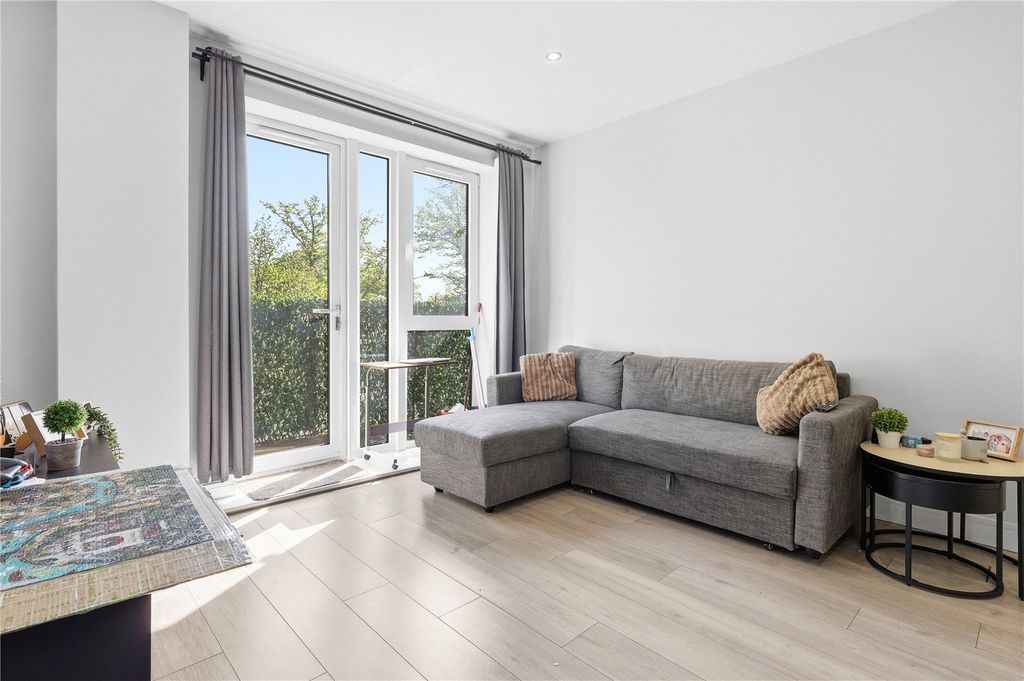 Property photo 2 of 14 Picture No. 11