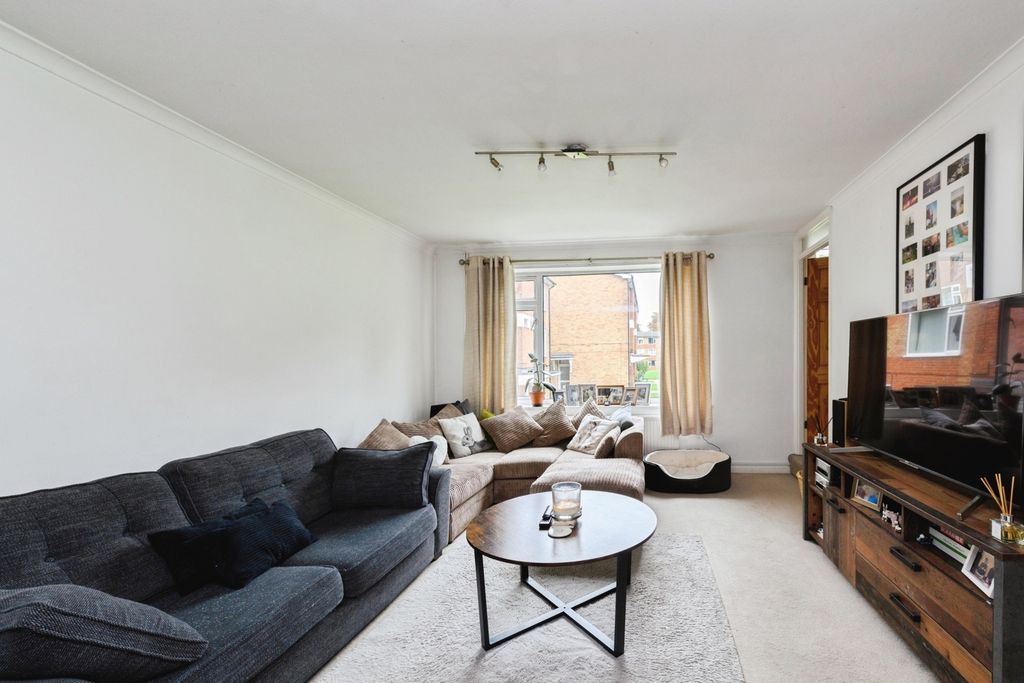 Property photo 3 of 17 Photo