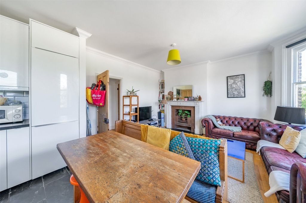 Property photo 3 of 16 Reception