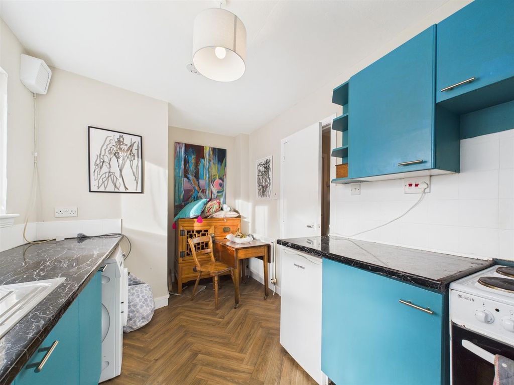 Property photo 3 of 14 Cam01486G0-Pr0912-Still002.Jpg