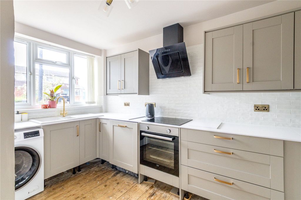 Property photo 1 of 21 Picture No. 02