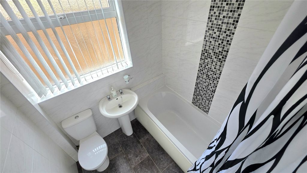 Property photo 3 of 15 Picture No. 07