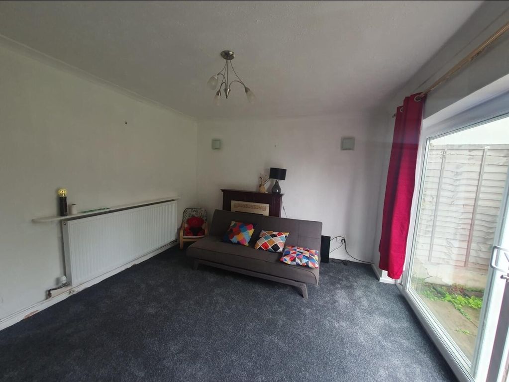 Property photo 2 of 12 106108.Jpg