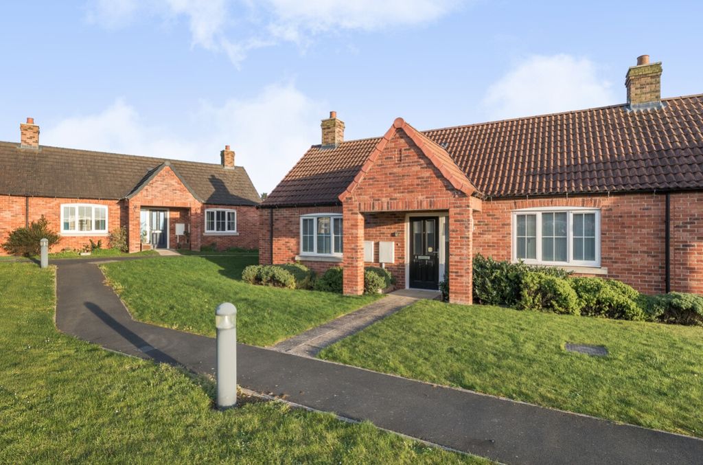 Property photo 1 of 24 1435293-21-69c4Bbd358134