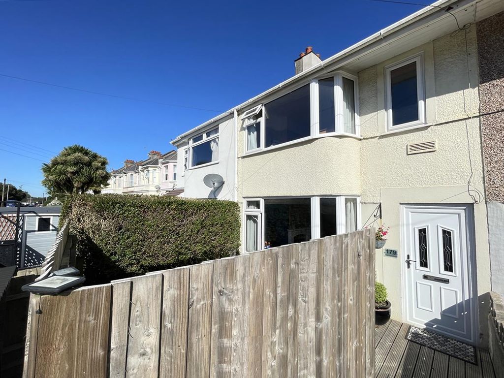 Property photo 1 of 14 Billacombe Road 179 - Front.Jpg