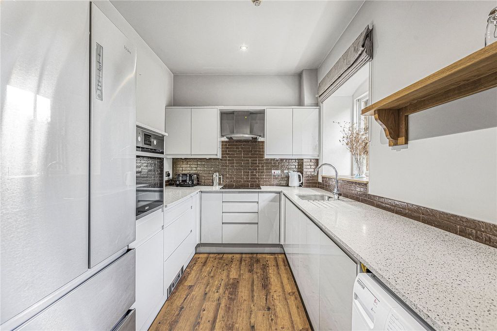 Additional image 4 of 3 bed flat for saleCompton Verney, Warwickshire CV35