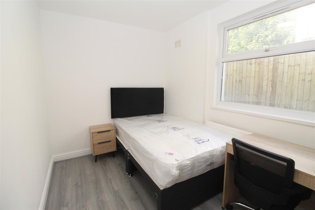 Property photo 1 of 16 Oyoqwtq3F0Ue-Fzybwniqq.Jpg