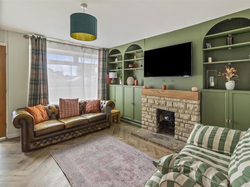 Property photo 3 of 19 26 Rife Way-004.Jpg