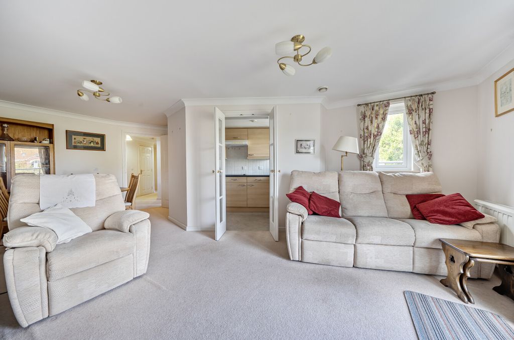 Property photo 1 of 20 1364076-10-68E56c...