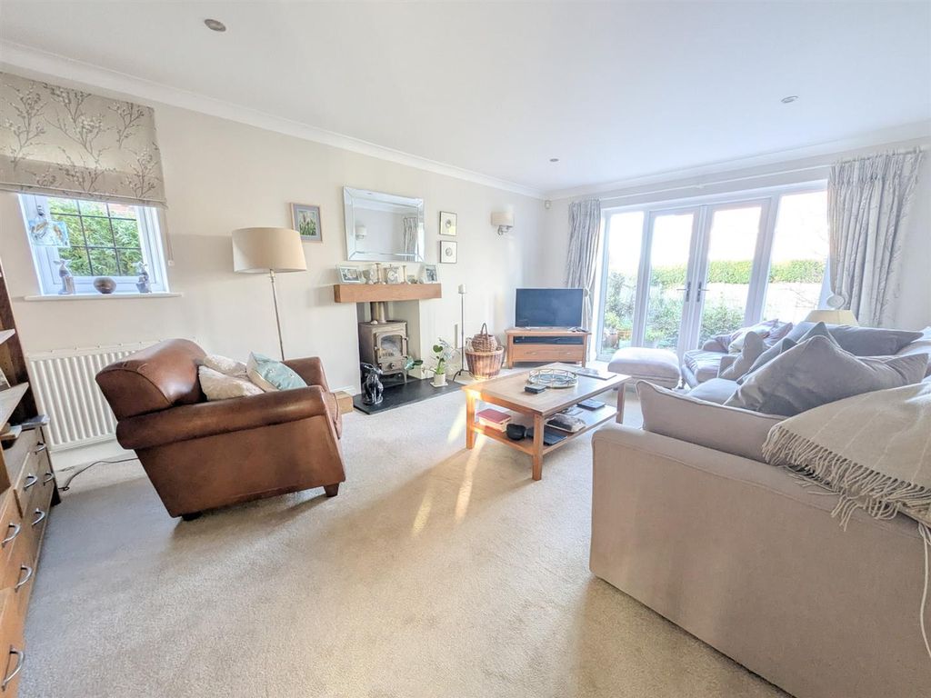 Property photo 3 of 24