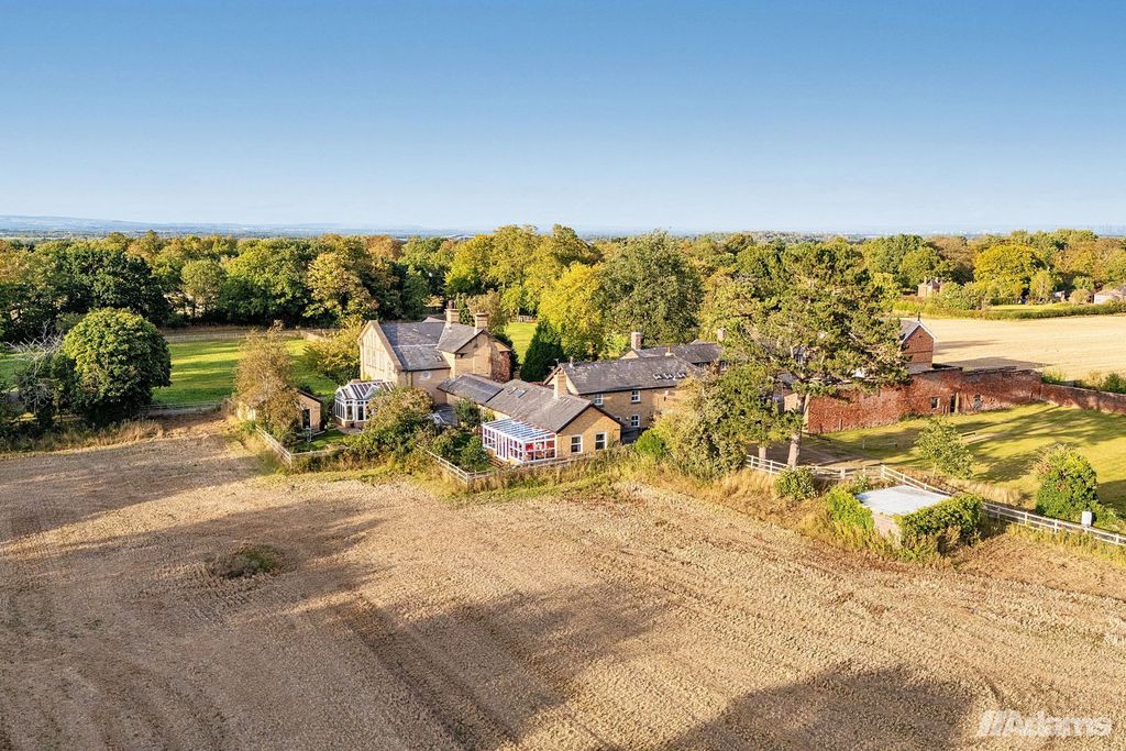 Property photo 1 of 31