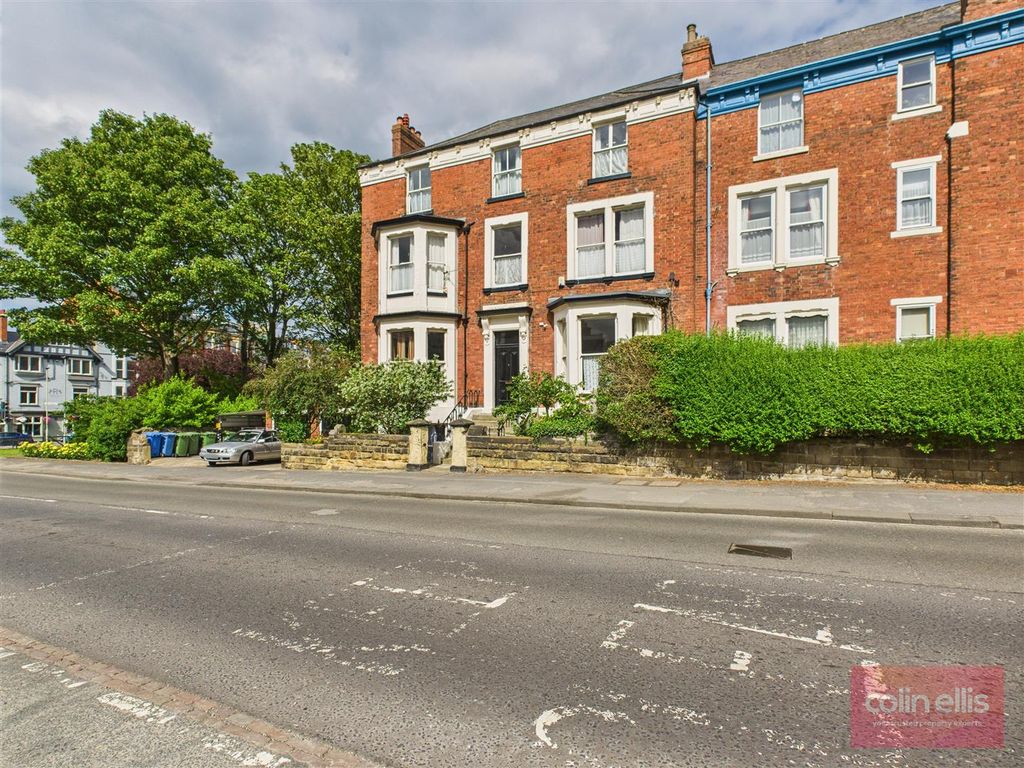 Property photo 1 of 12 Cam05075G0-Pr0150-Still016.Jpg