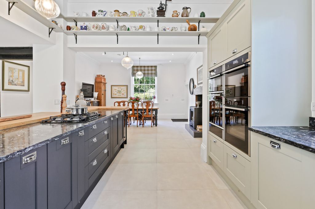 Property photo 3 of 39 051A8989