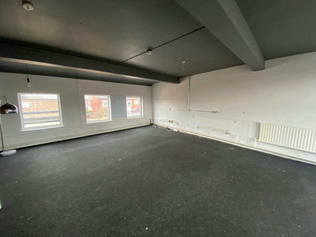 Property photo 3 of 5 19.Jpg