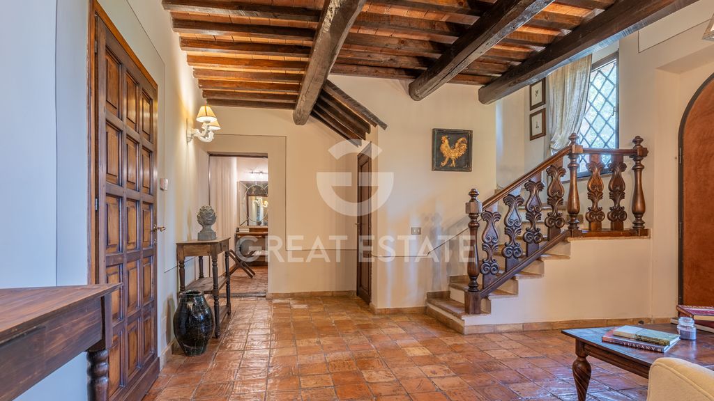 Property photo 2 of 50 Interiors