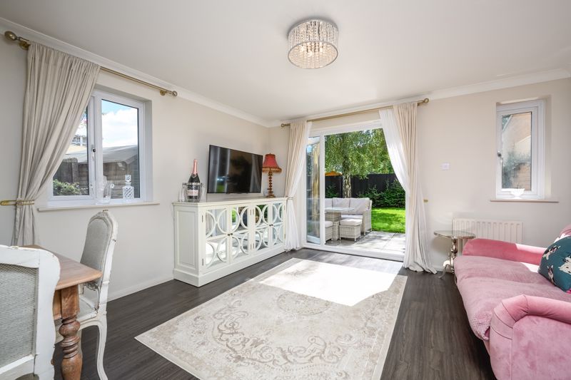 Property photo 3 of 10 Photo 5