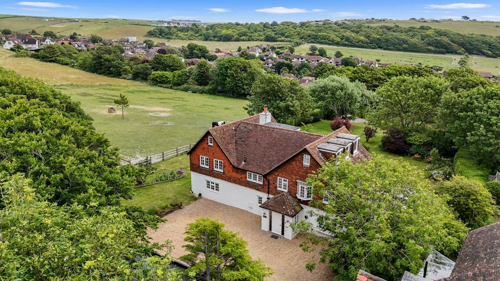 Property photo 2 of 52