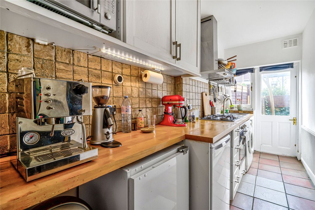 Property photo 3 of 10 Picture No. 04