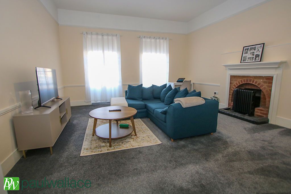 Property photo 2 of 5 Lounge