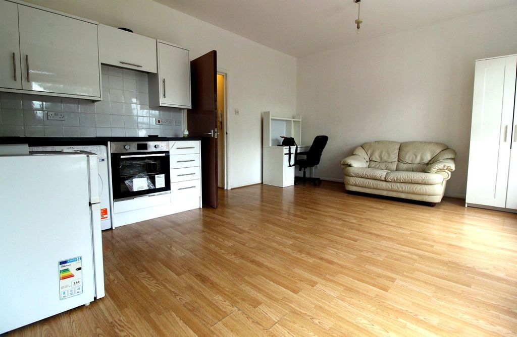 Property photo 1 of 4