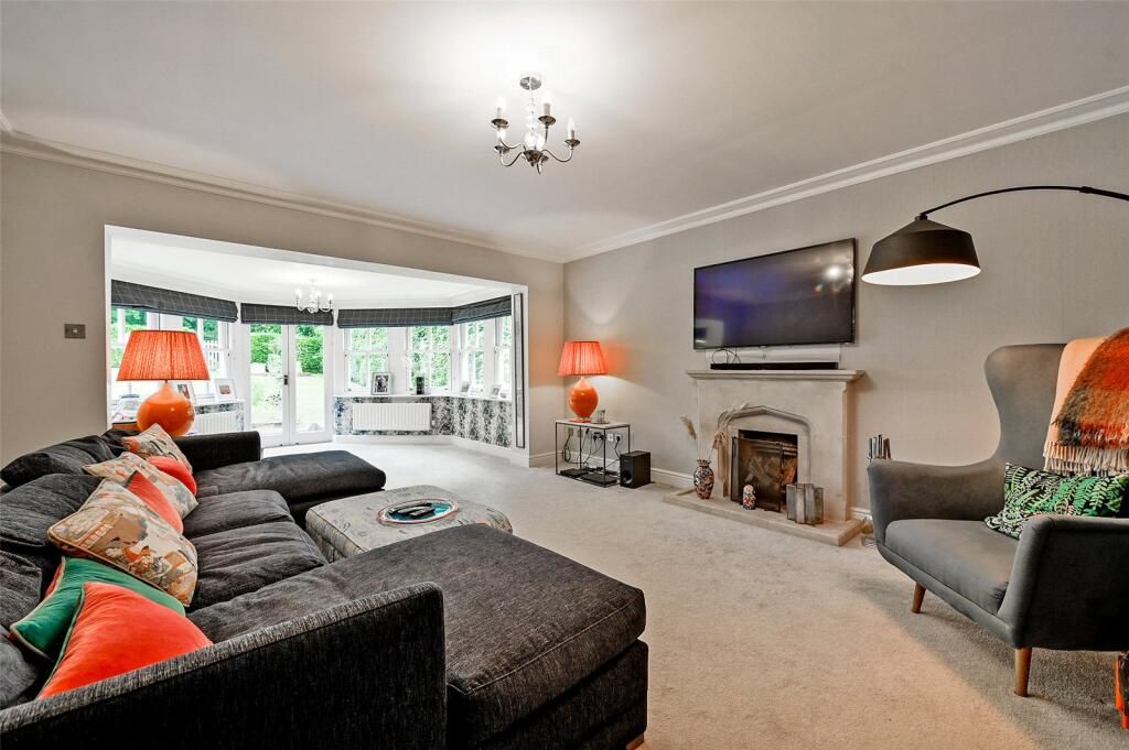 Property photo 2 of 24