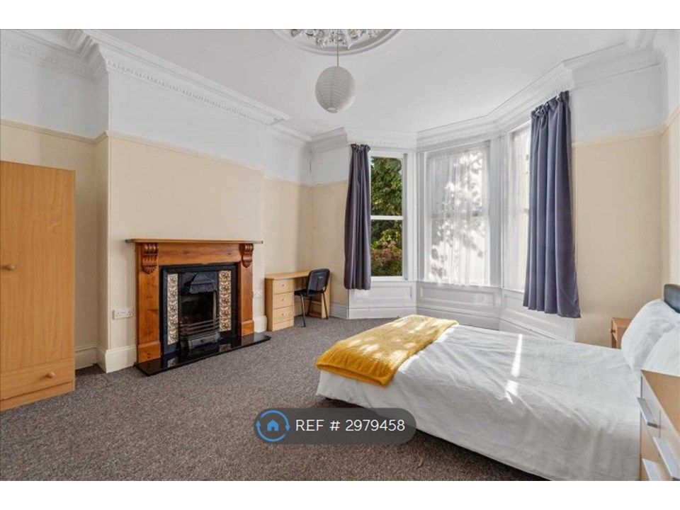 Property photo 2 of 10 Room 2