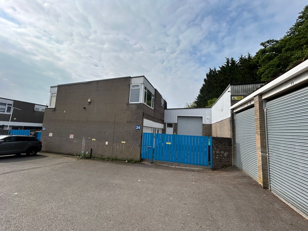 Property photo 2 of 11
