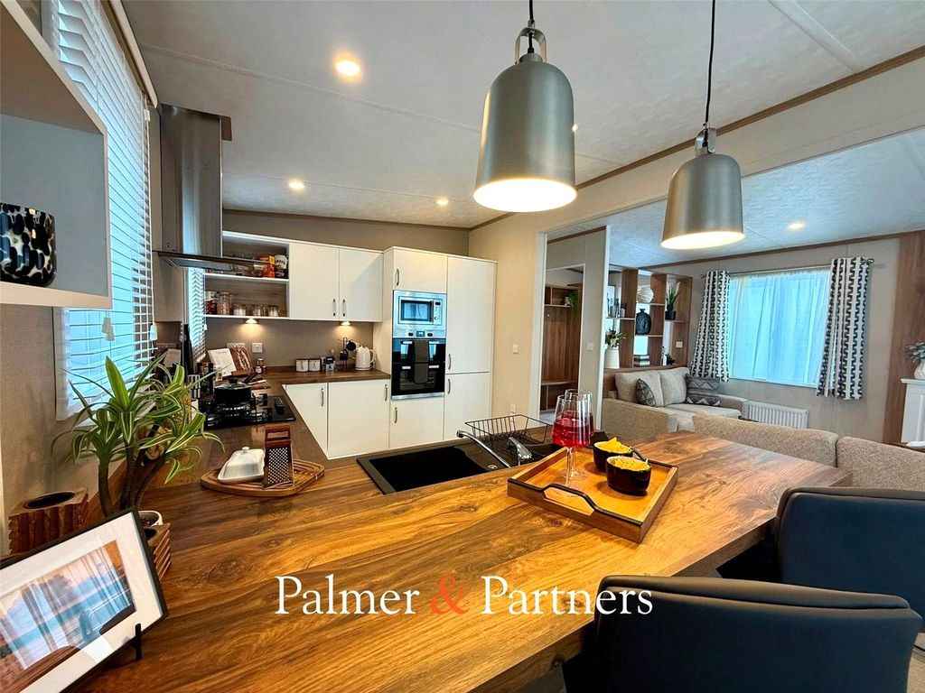 Property photo 1 of 18 Picture No. 06
