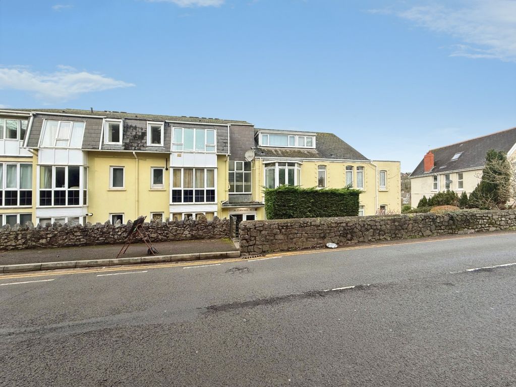 Property photo 3 of 18 4900476