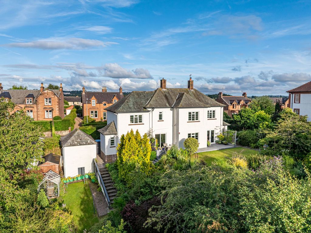 Property photo 1 of 66