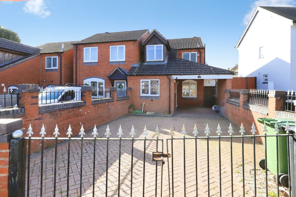 Property photo 1 of 18