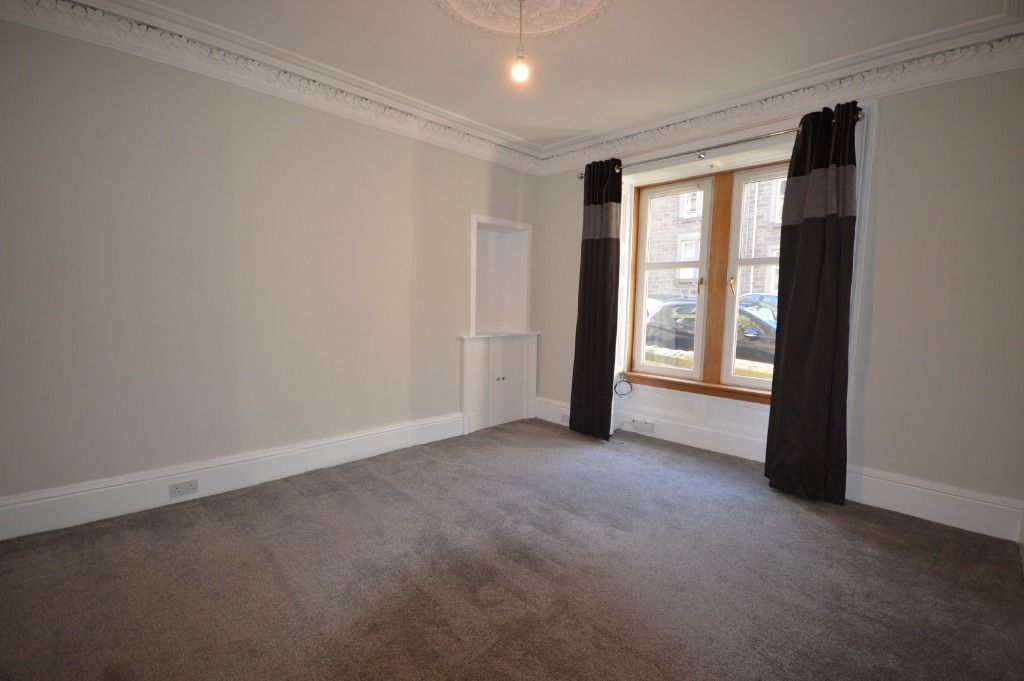 Property photo 2 of 8 Photo 2