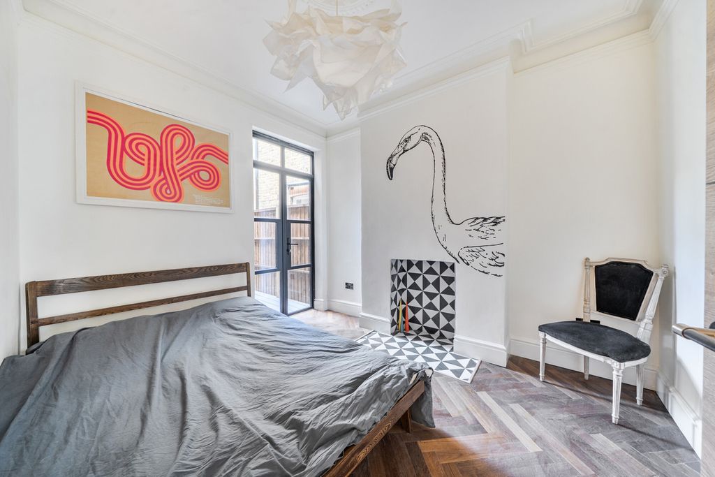 Property photo 2 of 10 1481943-8-6A42339...