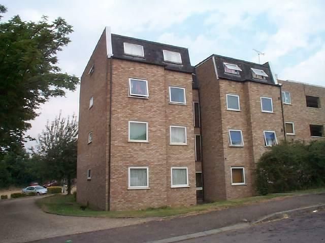 Property photo 1 of 7 Peregrine House - Two Double Bedroom Top Floor Apartment €“ Available 20th June