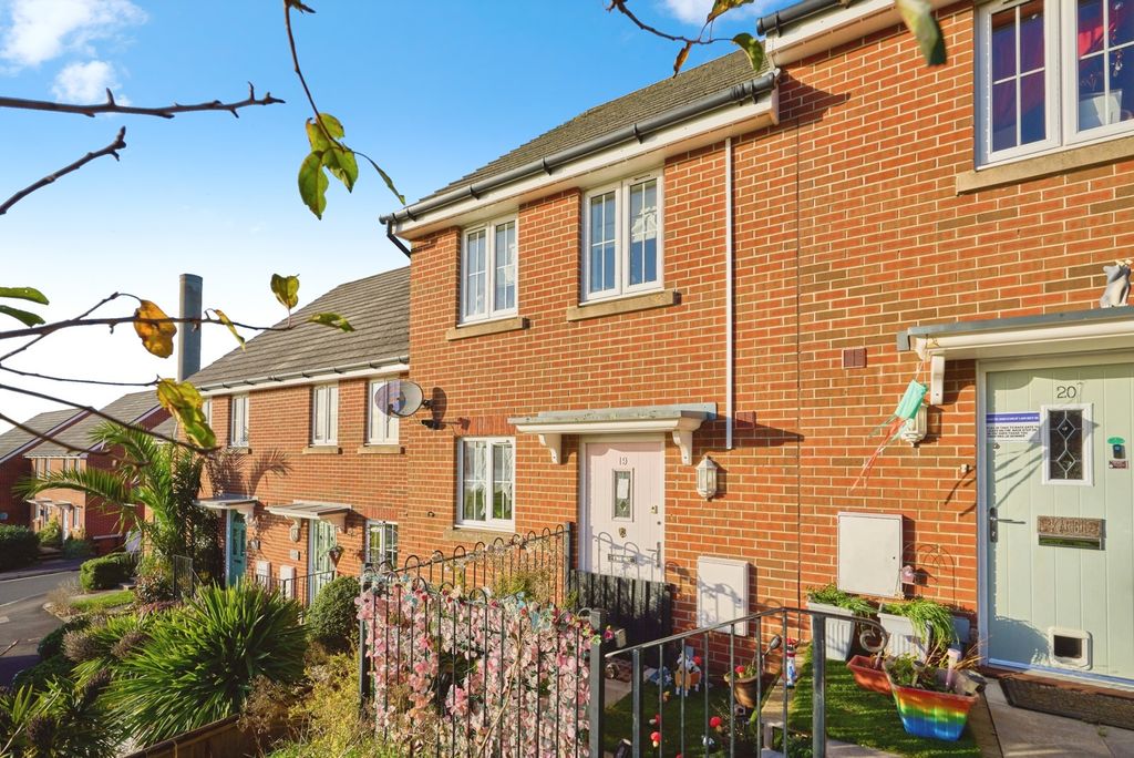 Property photo 1 of 17 Front