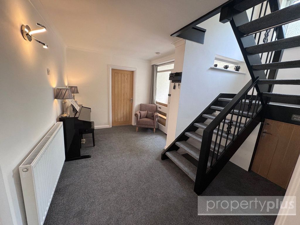 Property photo 3 of 46 Picture No. 14