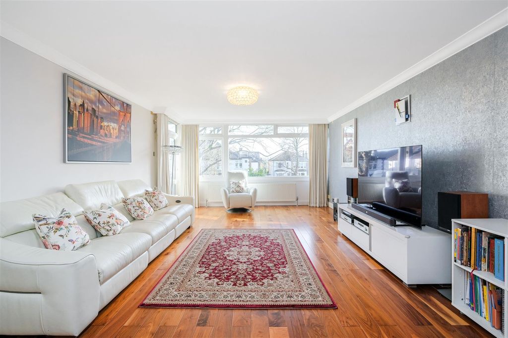 Property photo 1 of 27 Flat 5 Walbrook-12.Jpg