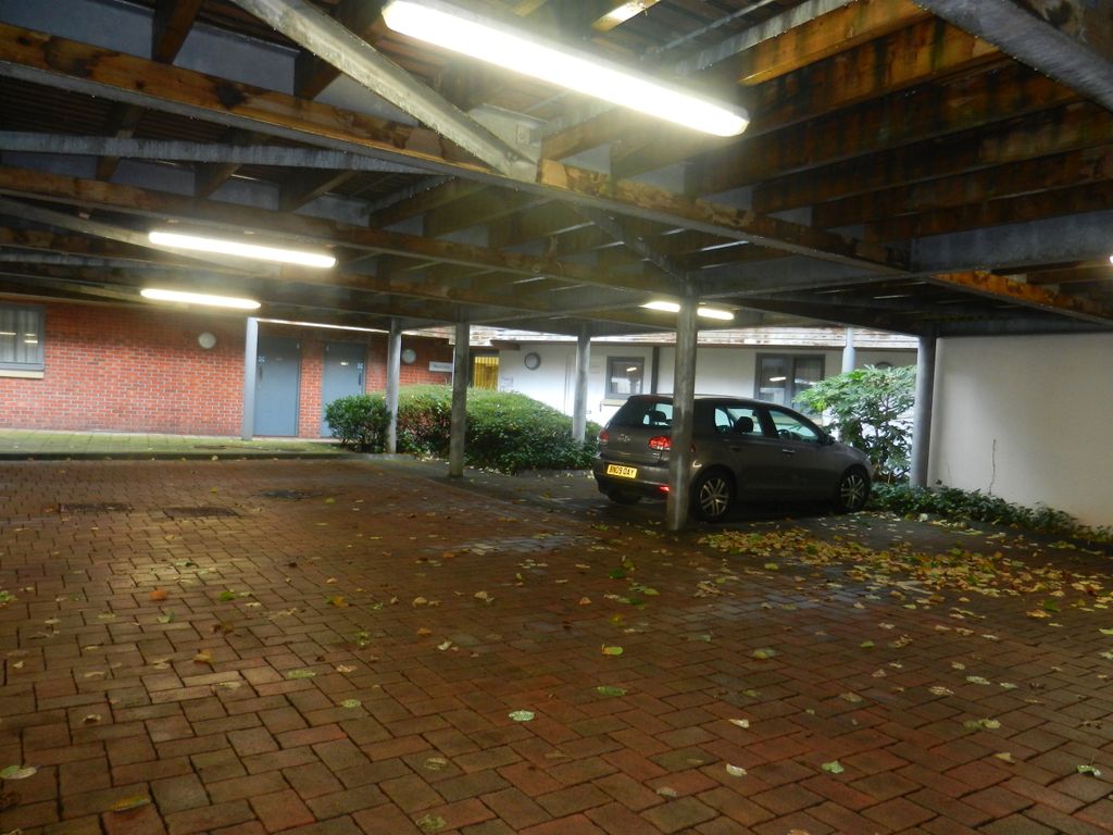 Property photo 2 of 9