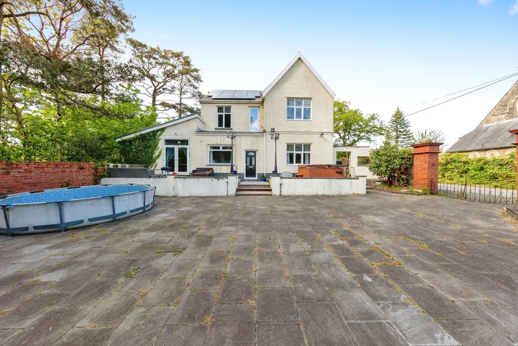 Property photo 1 of 17 Photo