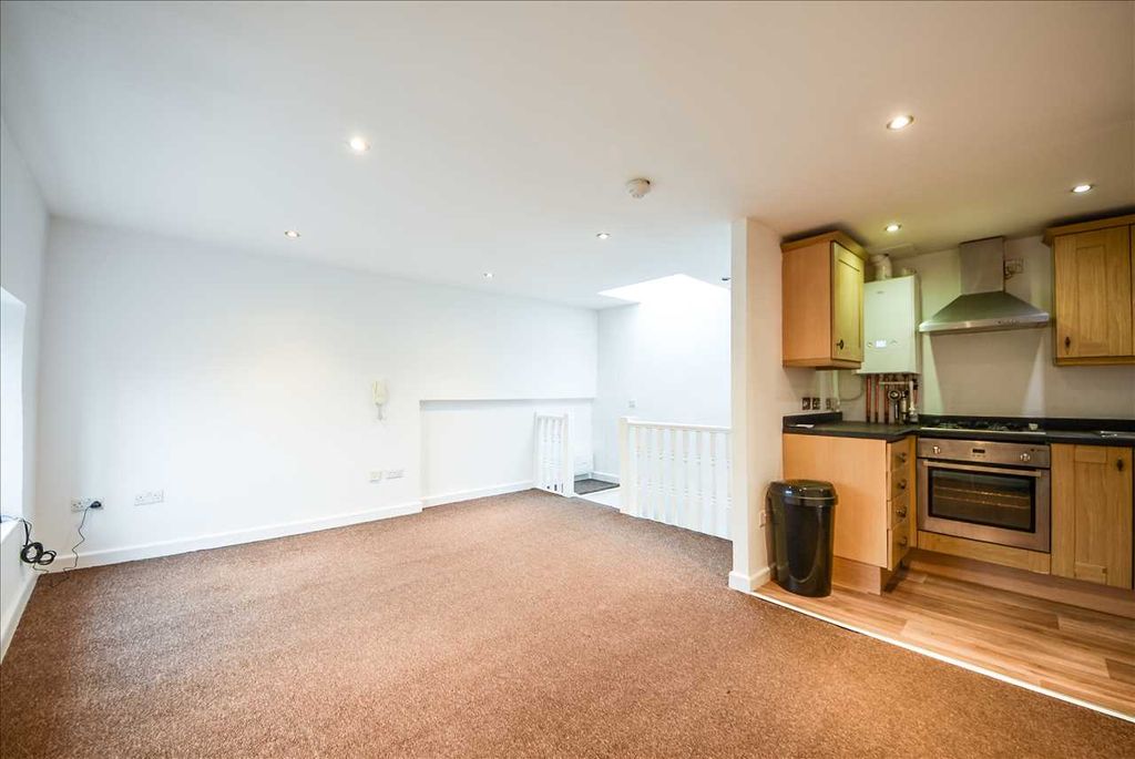 Property photo 3 of 7 Adjoining Kitchen