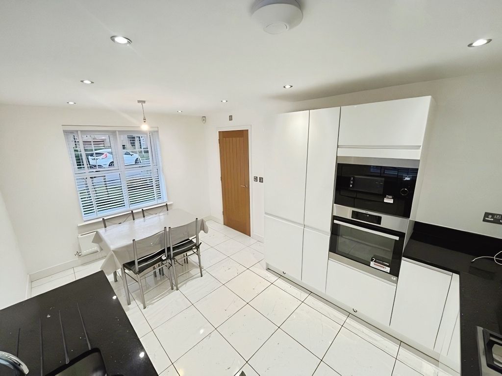 Property photo 2 of 18 Picture No. 02
