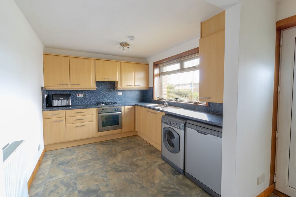 Property photo 2 of 17 Kitchen