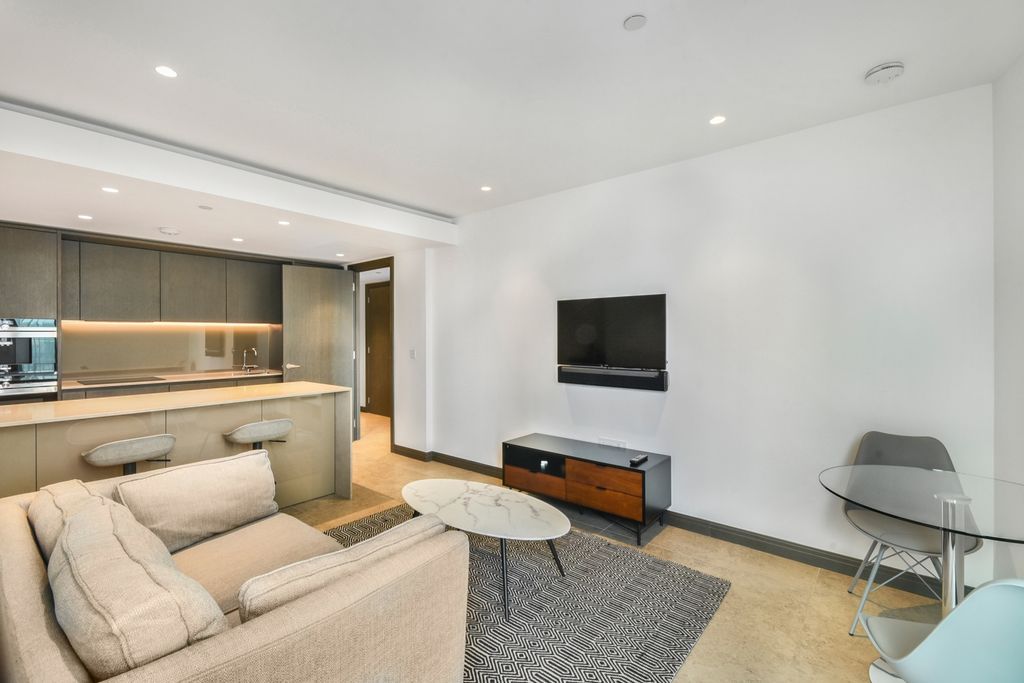 Property photo 1 of 13 One Blackfriars, Bla