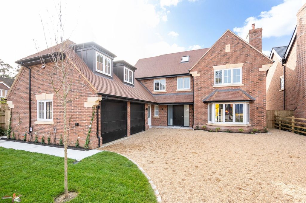 Property photo 1 of 71