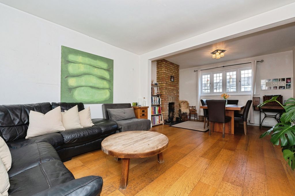 Property photo 3 of 21 Pbox-Img.Jpg